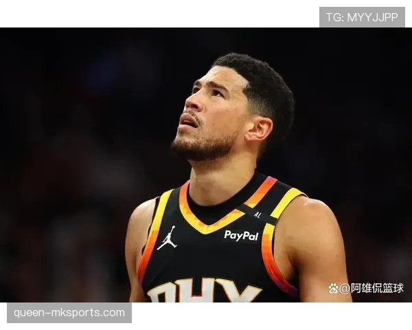 德文·布克场下穿得比年薪还贵？